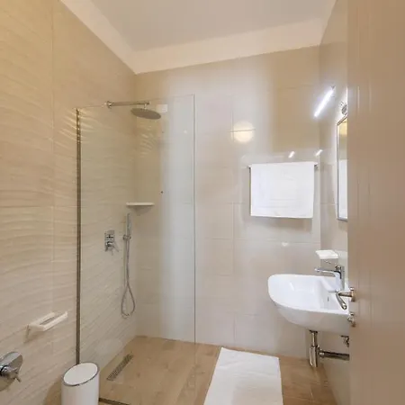 Resort Fllad & Durres Golem (Tirana)