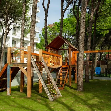 Fllad & Durres Ośrodek wypoczynkowy Golem (Tirana)
