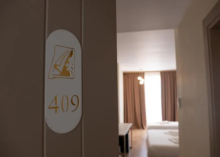 Fllad & Durres 골렘